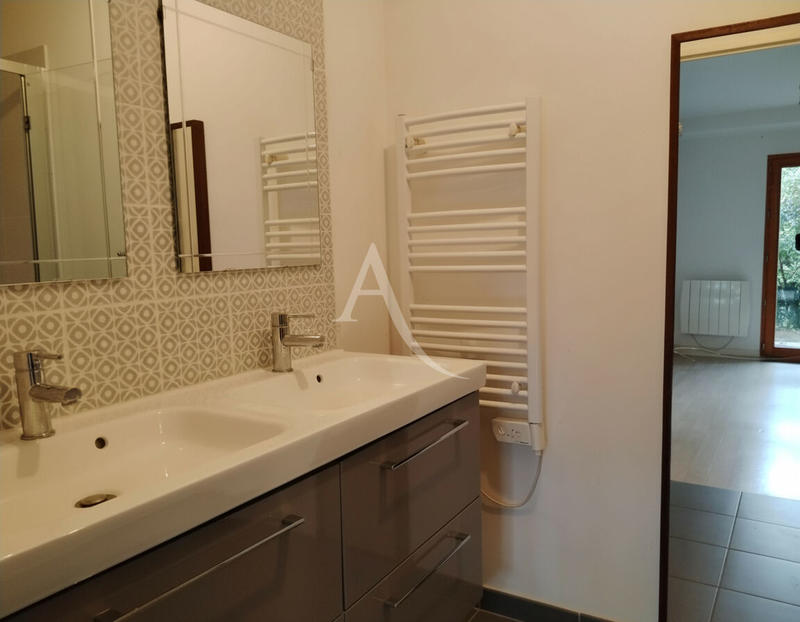 Appartement - 98 m² - 5 pièces