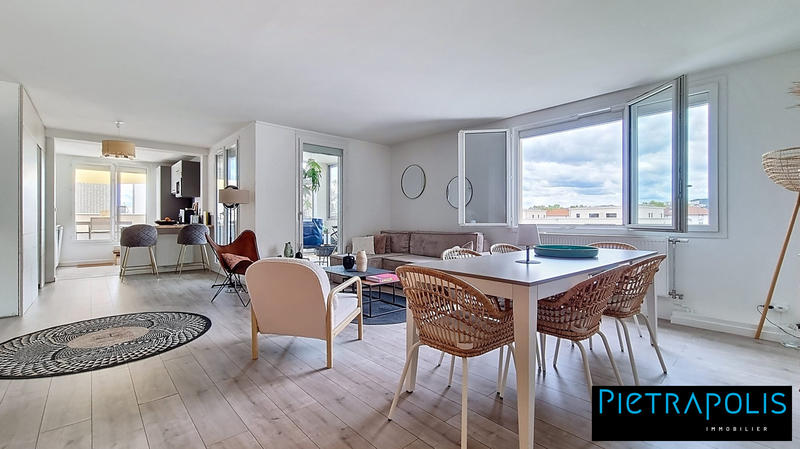 Appartement - 109 m² - 5 pièces