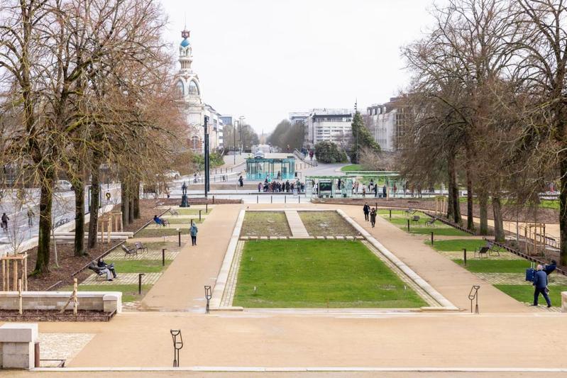 Appartement ancien - 103 m² - 4 pièces