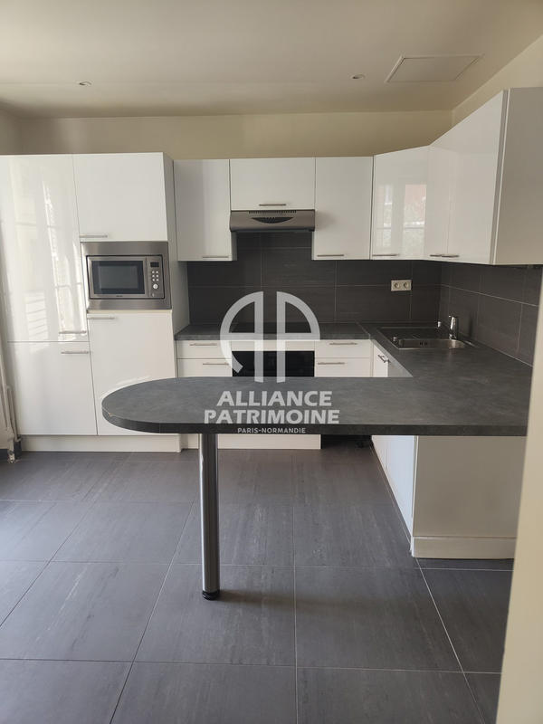 Appartement - 176 m² - 5 pièces