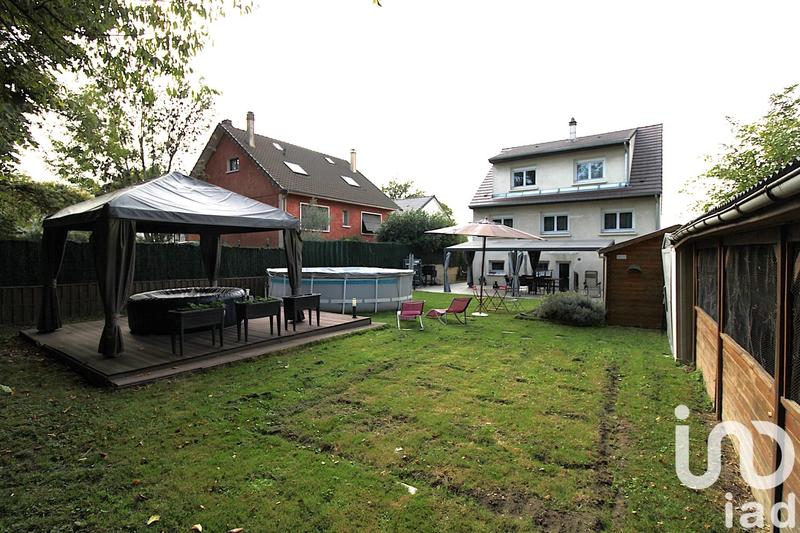 Maison - 200 m² - 8 pièces