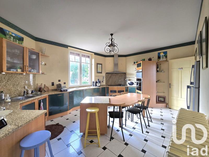 Maison - 200 m² - 8 pièces