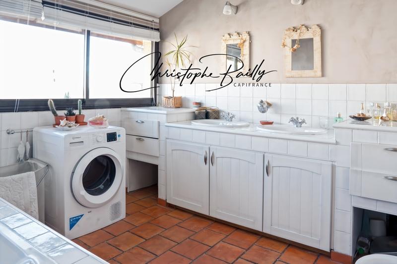 Maison traditionnelle - 152 m² - 6 pièces