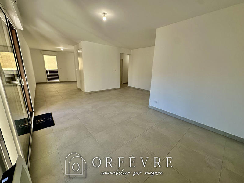 Appartement - 77 m² - 3 pièces