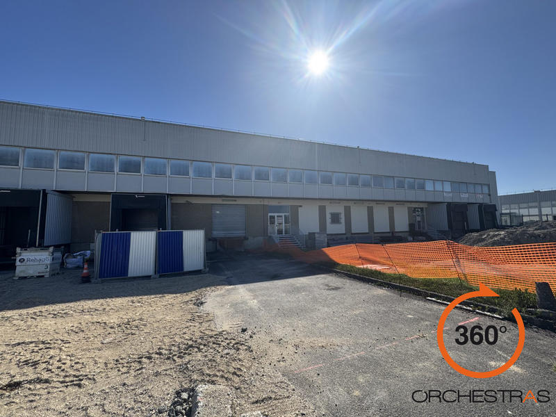 Entrepôt - 4 990 m²