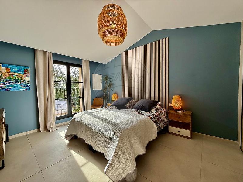 Propriété - 164 m² - 5 pièces