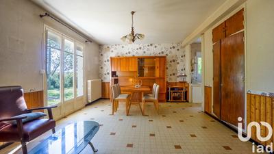 Maison - 260 m² - 9 pièces