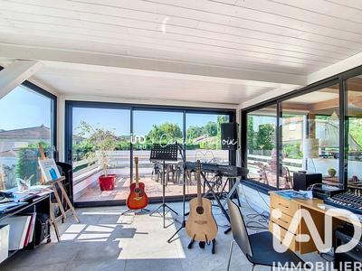 Maison - 247 m² - 10 pièces