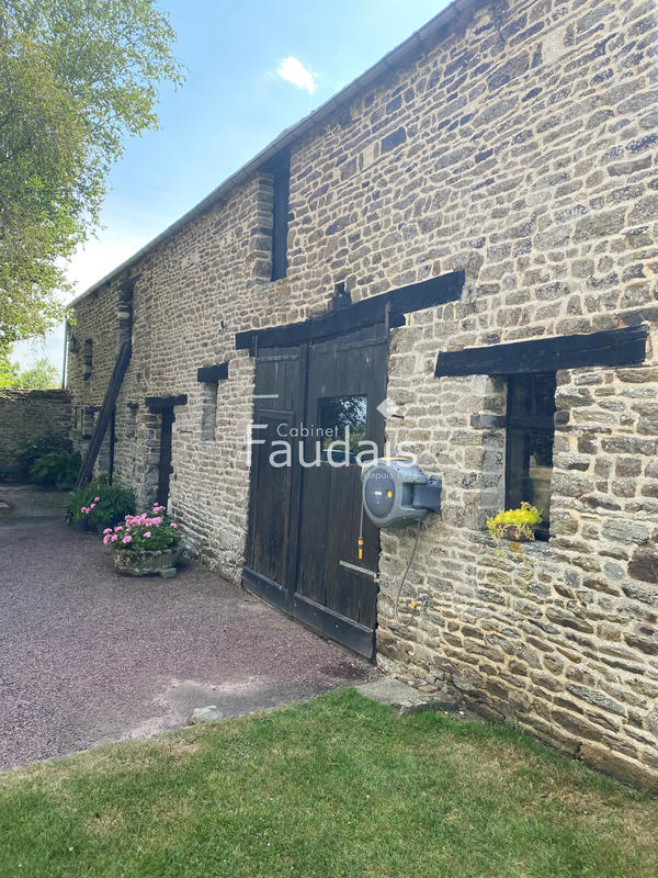 Propriété - 368 m² - 9 pièces