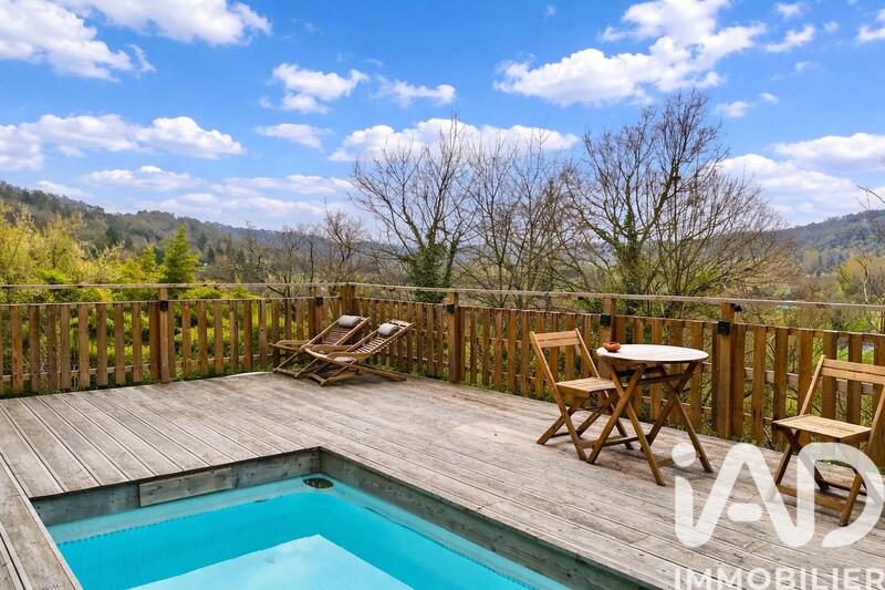 Maison - 265 m² - 13 pièces