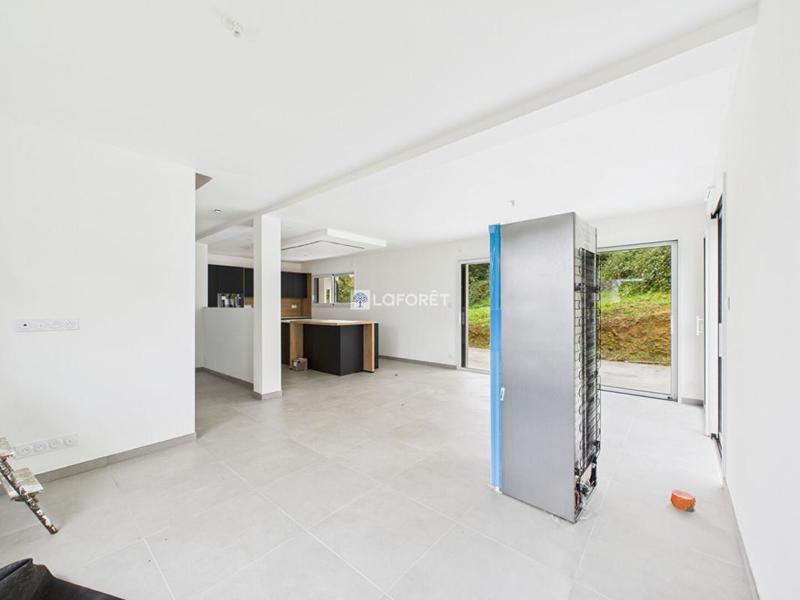 Maison - 102 m² - 5 pièces