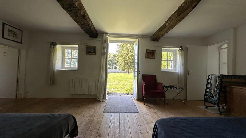 Maison - 768 m² - 17 pièces