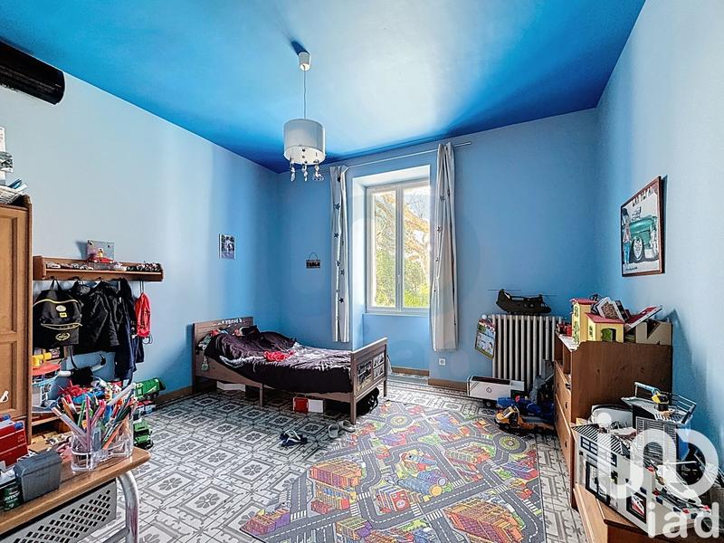 Maison - 250 m² - 6 pièces