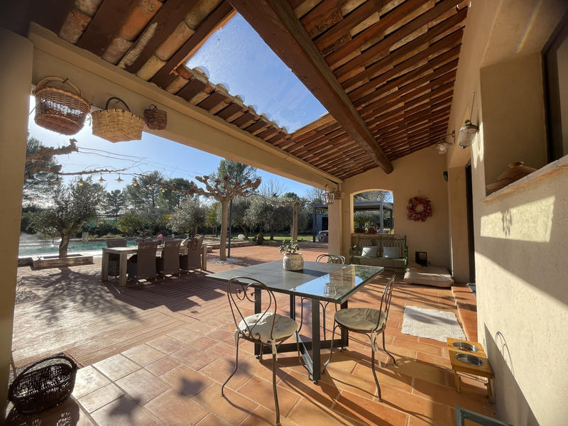 Maison - 200 m² - 7 pièces