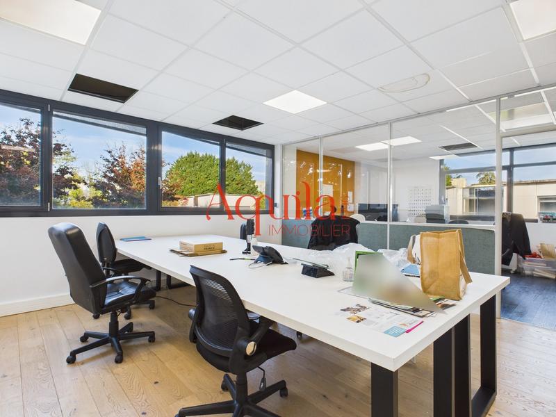 Bureau - 225 m² - 10 pièces