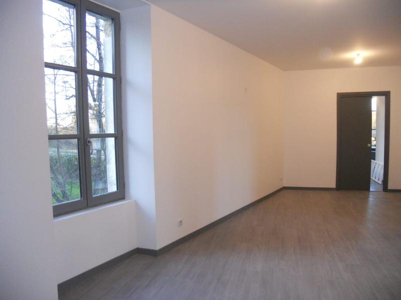 Maison - 245 m² - 8 pièces