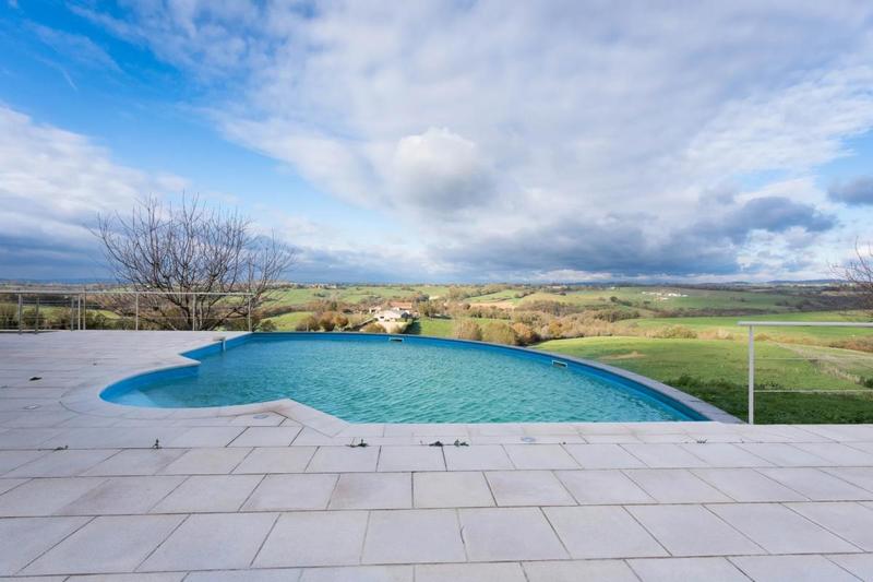 Maison d'architecte - 320 m² - 9 pièces