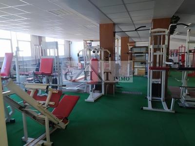 Entrepôt - 2 150 m²