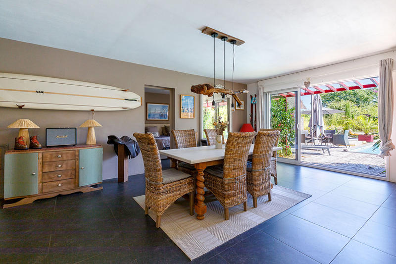 Maison - 167 m² - 6 pièces