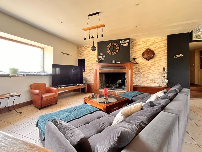 Maison - 324 m² - 11 pièces