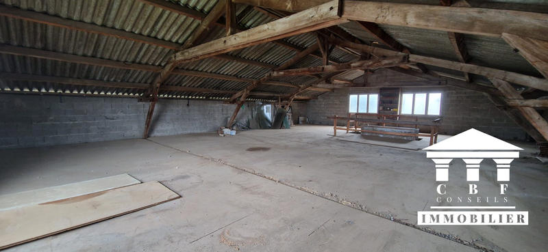 Maison traditionnelle - 99 m² - 5 pièces