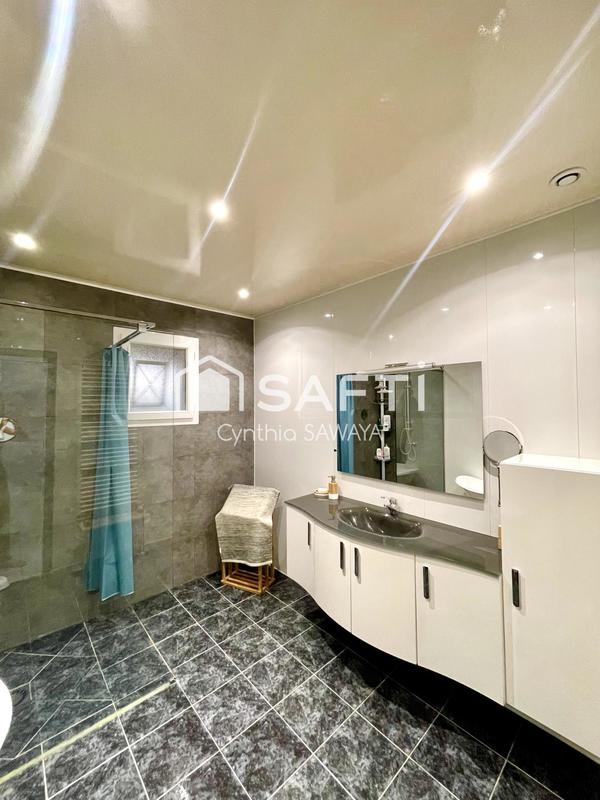 Maison - 145 m² - 5 pièces