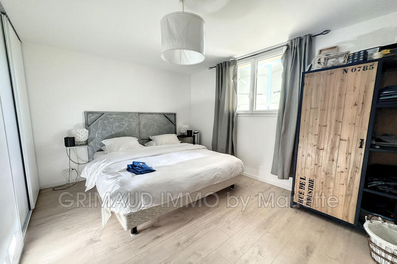 Maison - 320 m² - 13 pièces