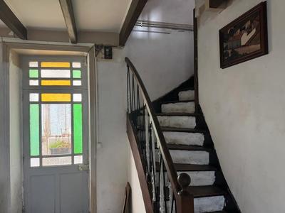 Propriété - 230 m² - 8 pièces