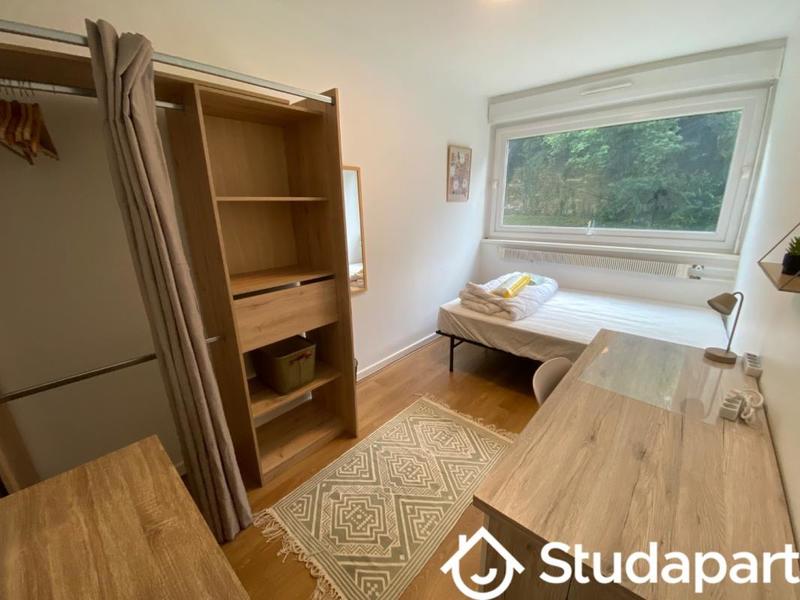 Chambre - 9 m² - 1 pièce