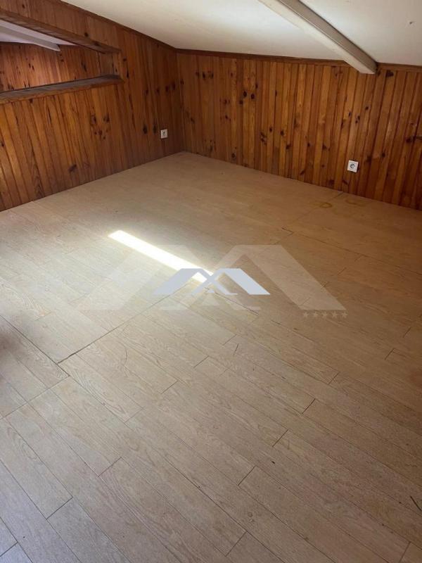 Maison traditionnelle - 140 m² - 5 pièces