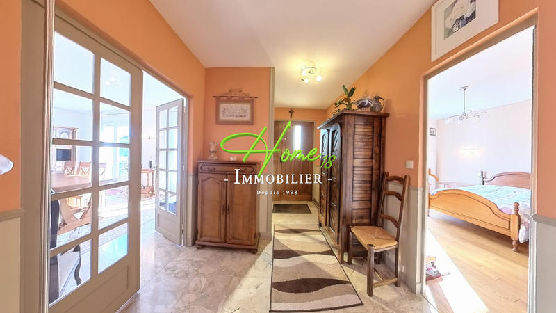 Maison - 162 m² - 8 pièces