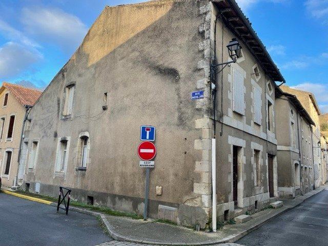 Maison ancienne - 200 m² - 10 pièces