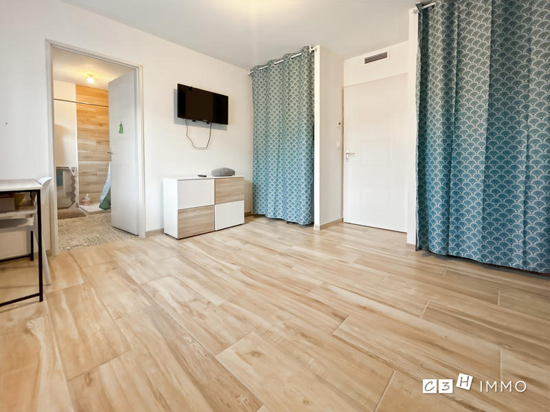 Maison - 92 m² - 5 pièces