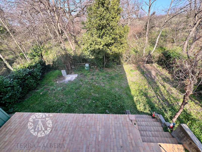 Villa - 100 m² - 5 pièces