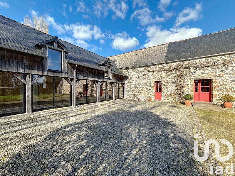 Maison - 541 m² - 6 pièces