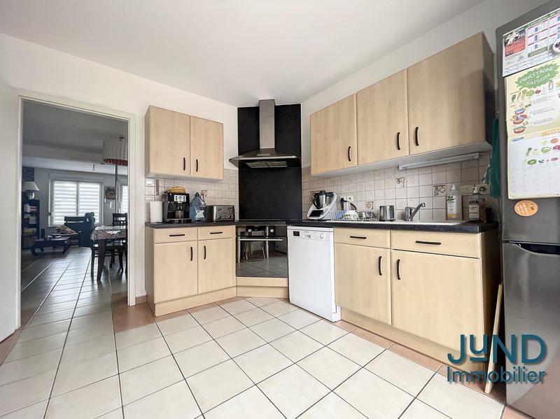 Maison - 94 m² - 5 pièces