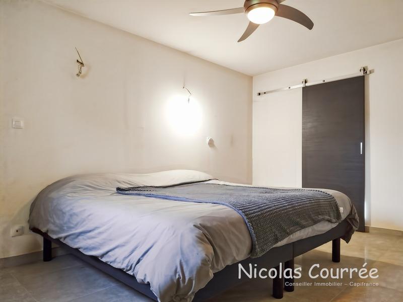 Maison - 240 m² - 8 pièces