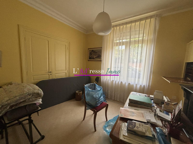 Maison traditionnelle - 238 m² - 7 pièces