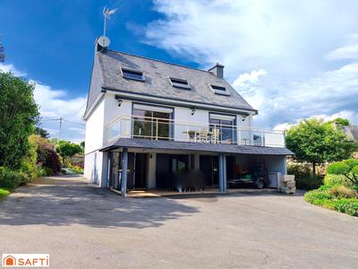 Maison - 159 m² - 7 pièces