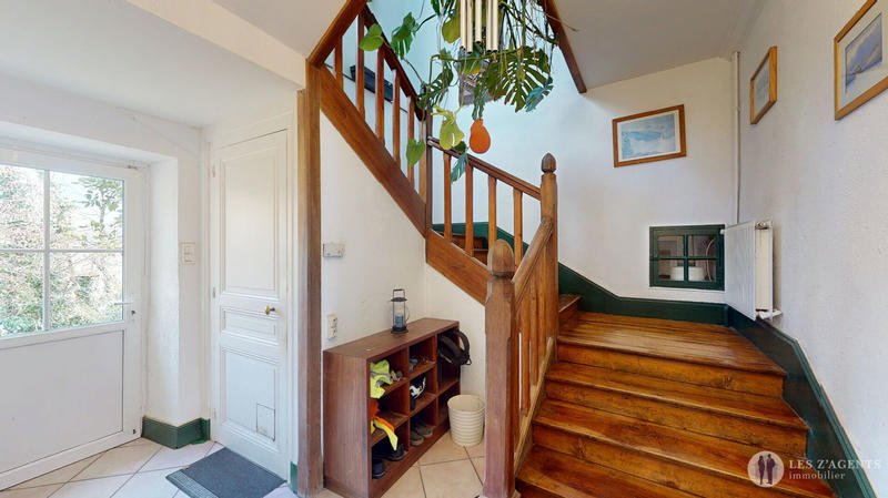 Maison - 290 m² - 13 pièces