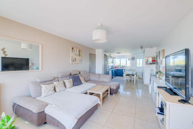 Appartement - 80 m² - 4 pièces