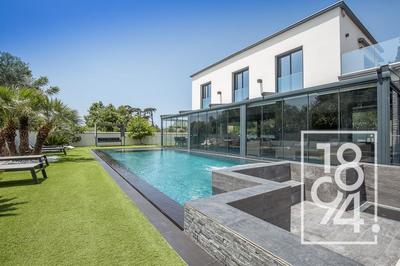 Maison - 391 m² - 8 pièces