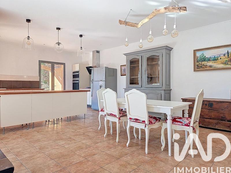 Maison - 158 m² - 6 pièces