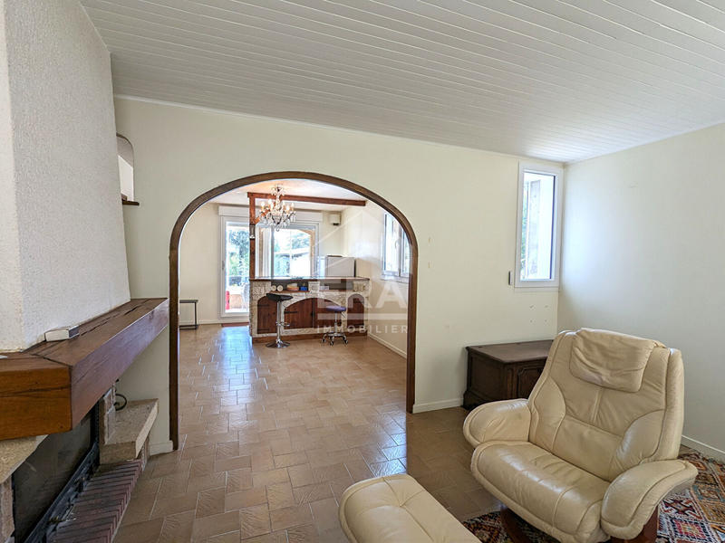 Maison - 233 m² - 10 pièces