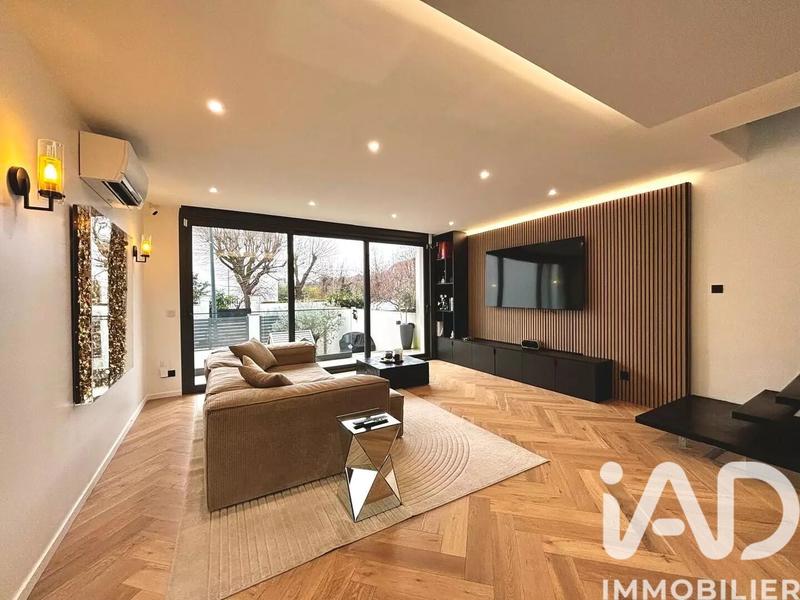 Maison de maîtres - 181 m² - 6 pièces