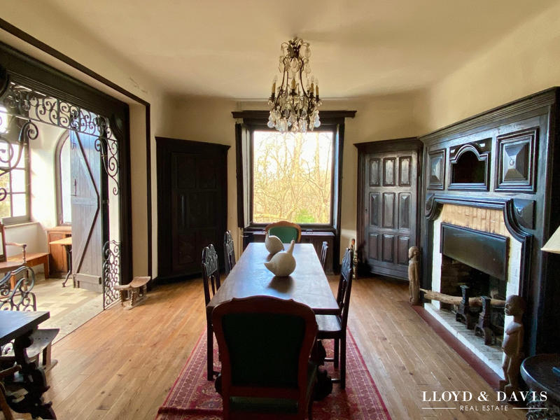 Maison - 200 m² - 7 pièces