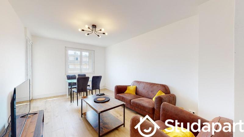 Chambre - 11 m² - 1 pièce