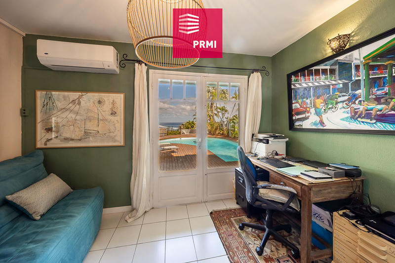 Maison - 210 m² - 7 pièces