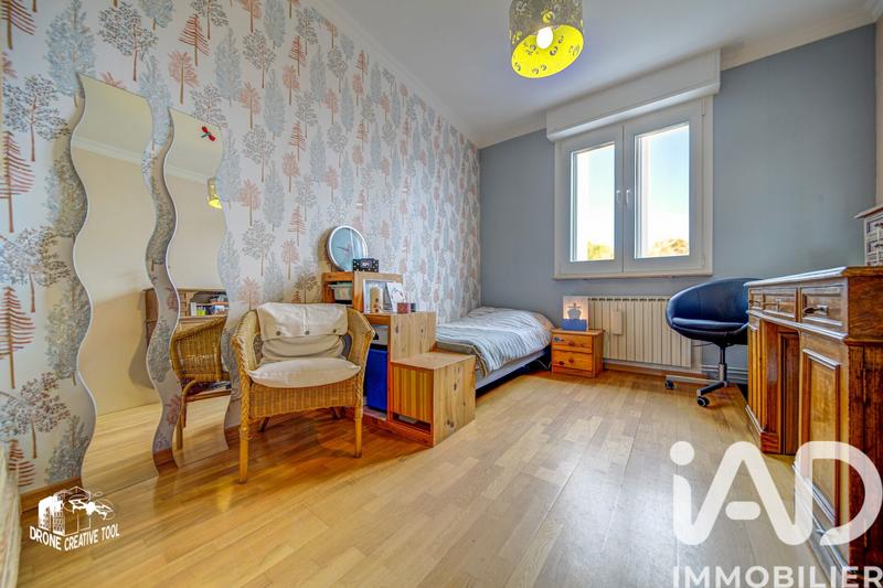 Maison - 212 m² - 10 pièces