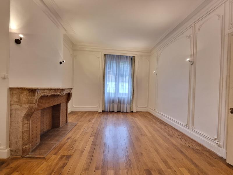 Appartement - 134 m² - 6 pièces